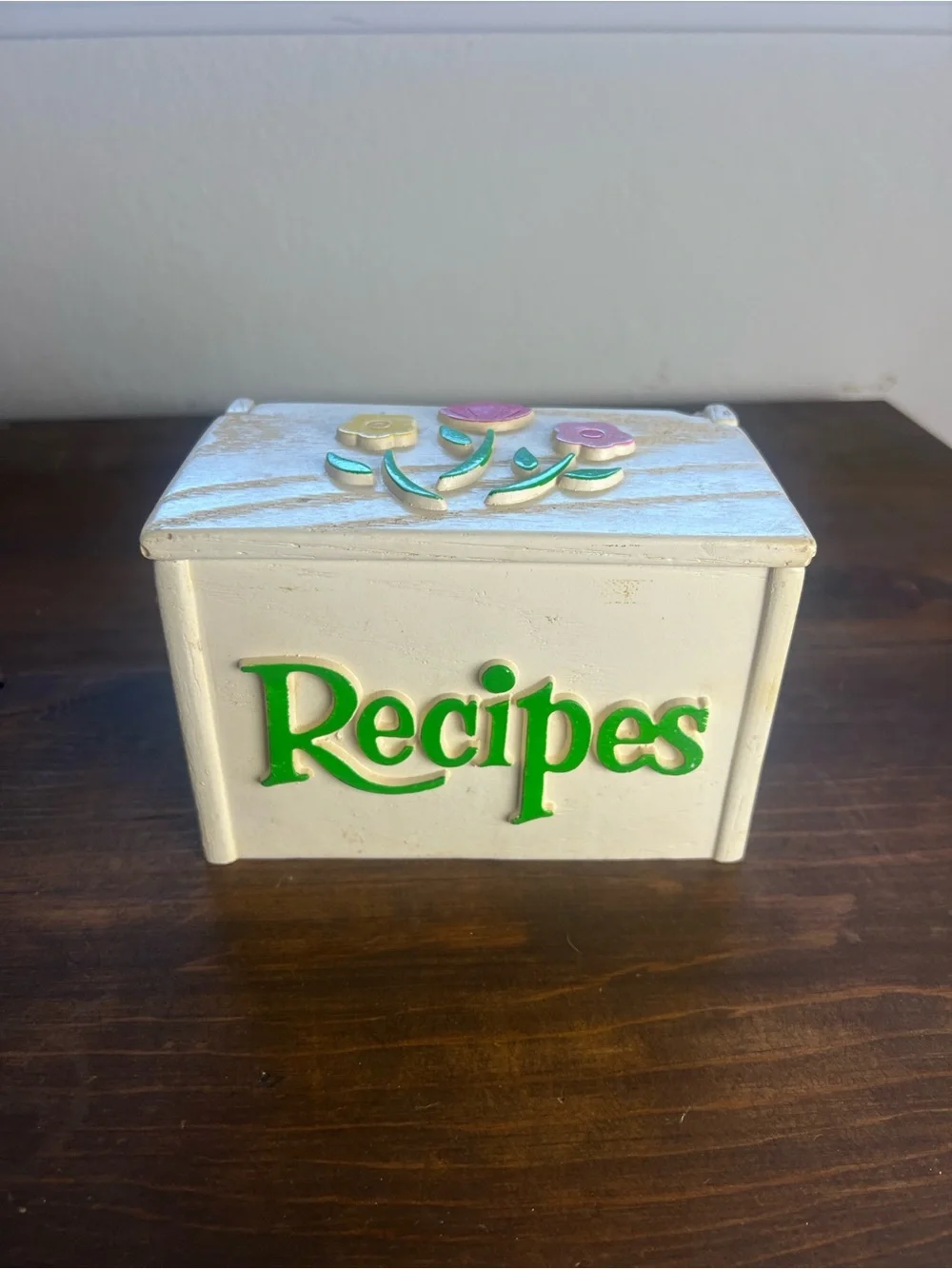 Vintage 60s wooden Floral Recipe Box